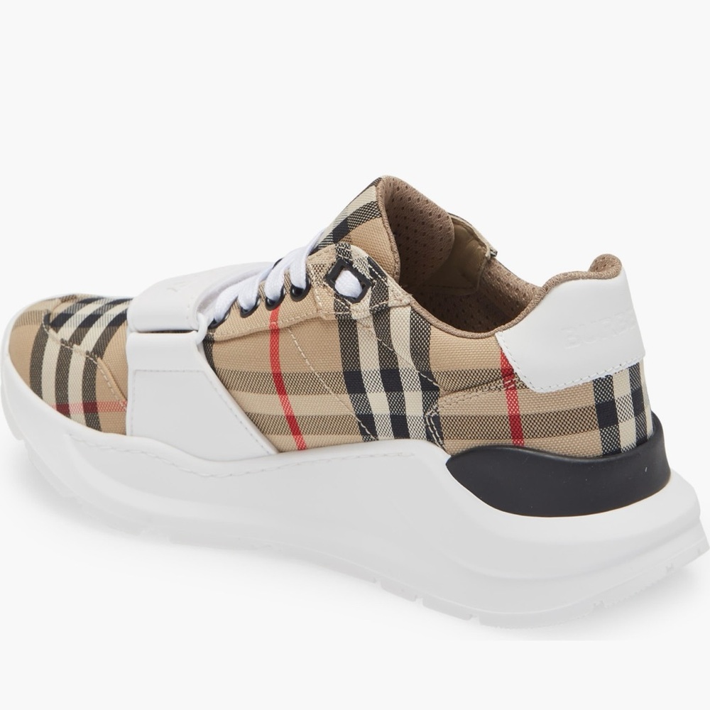 Burberry women’s sneakers - Picture 4 of 7